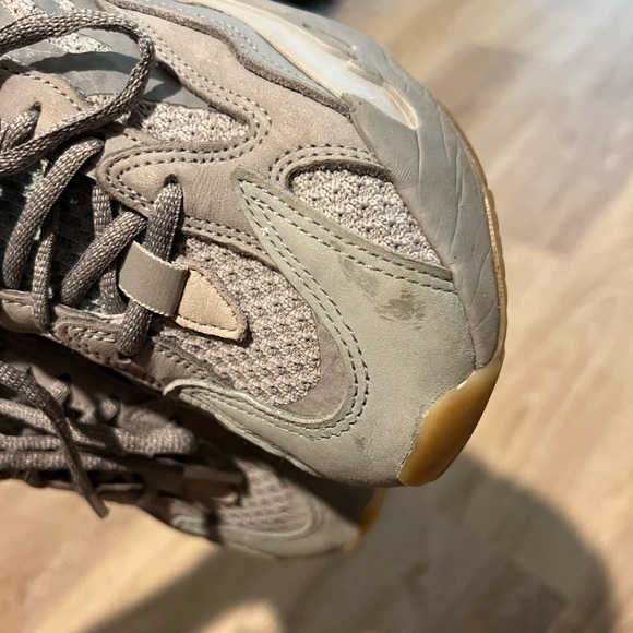 Yeezy Adidas boost 700 V2 in inertia - Picture 6 of 6